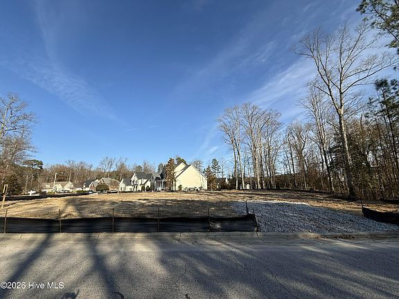 5th image of 3700 Arrowwood Drive N