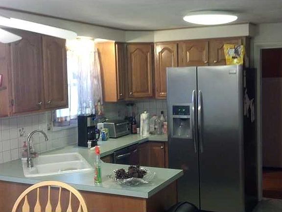 2nd image of 216 Woodland Ave