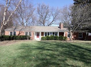 8 Spoede Hills Dr, Saint Louis, MO