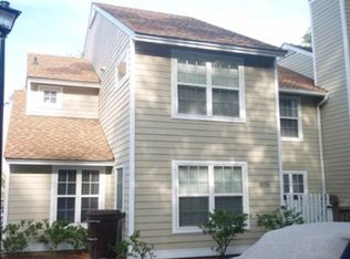 1035 Planters Pl, Mt Pleasant, SC 29464