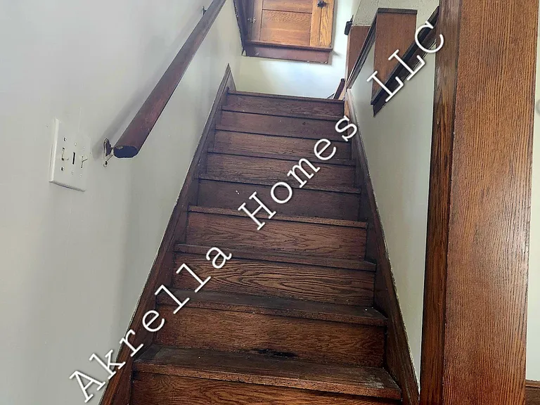 351 Grand Ave — Photo 10