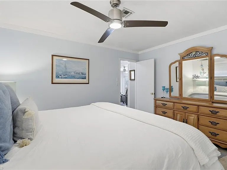 2211 Bayview Rd — Photo 35