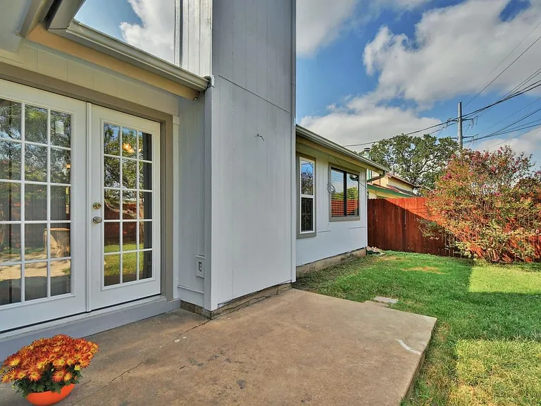 1622 Peachtree Valley Dr — Photo 22