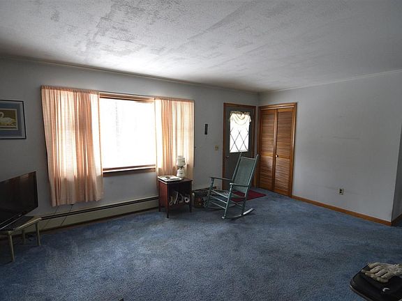2nd image of 354 Grand Ave
