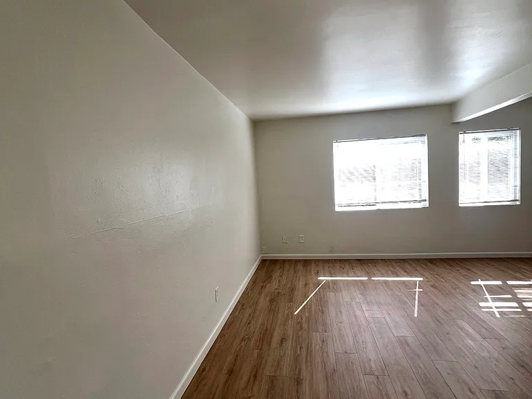 2319 Grand Ave #B — Photo 6
