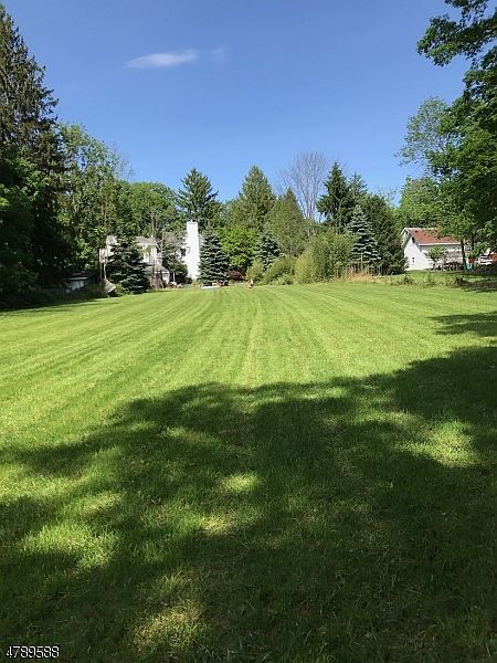 2nd image of 184 E Northfield Rd