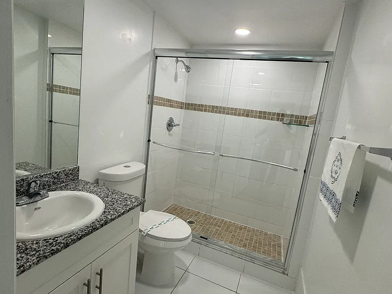 17000 N Bay Rd #608 — Photo 10