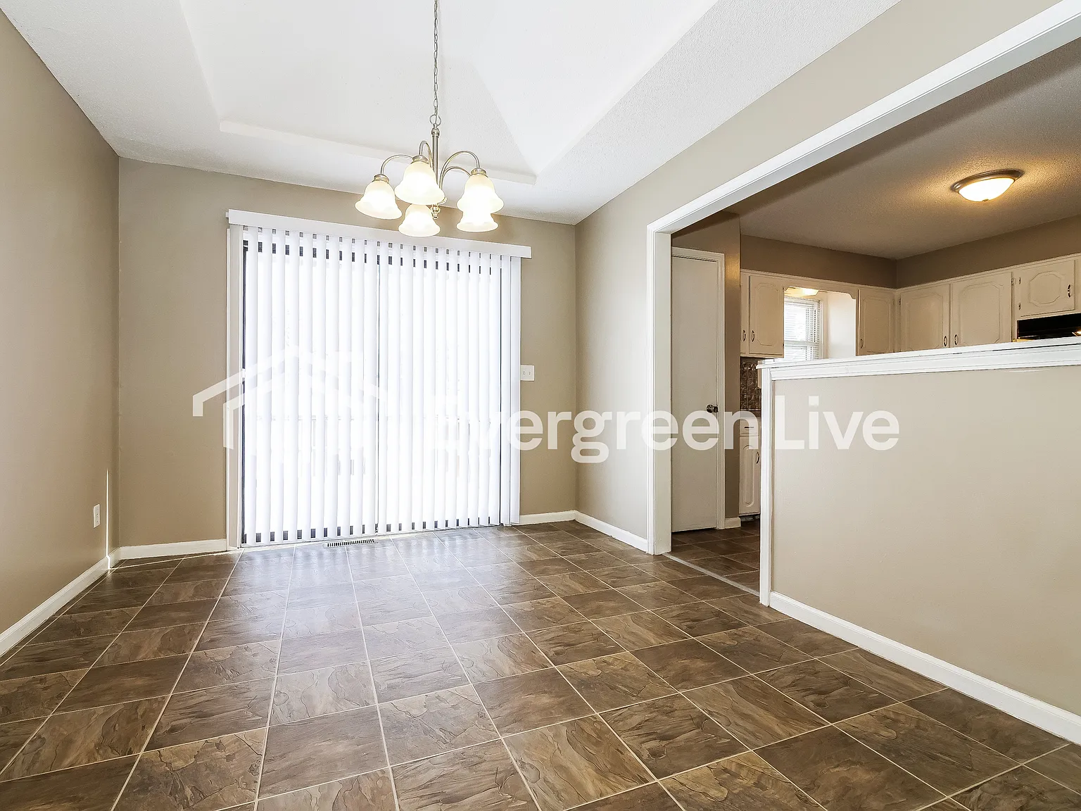 3 bed, 3.0 bath, 1371 sqft, $1,795 — Photo 4