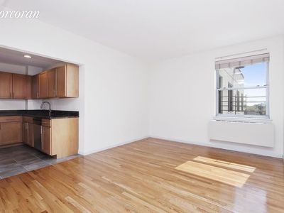 4102 Queens Blvd APT 4B, Long Island City, NY, 11104