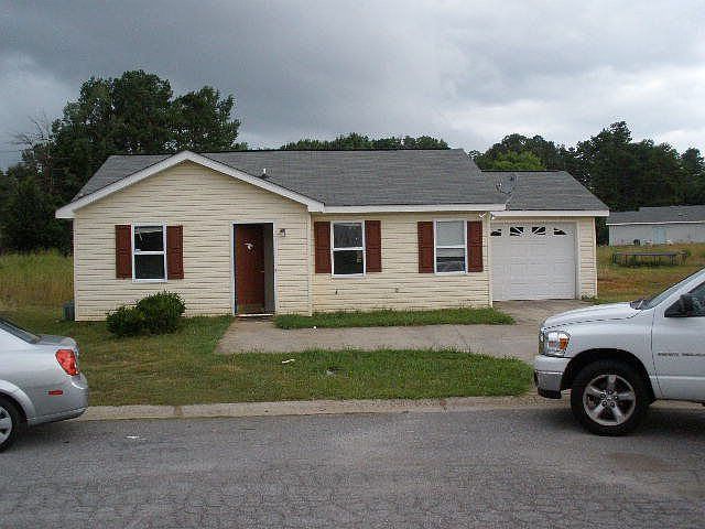 2nd image of 456 Hollow Ridge Dr