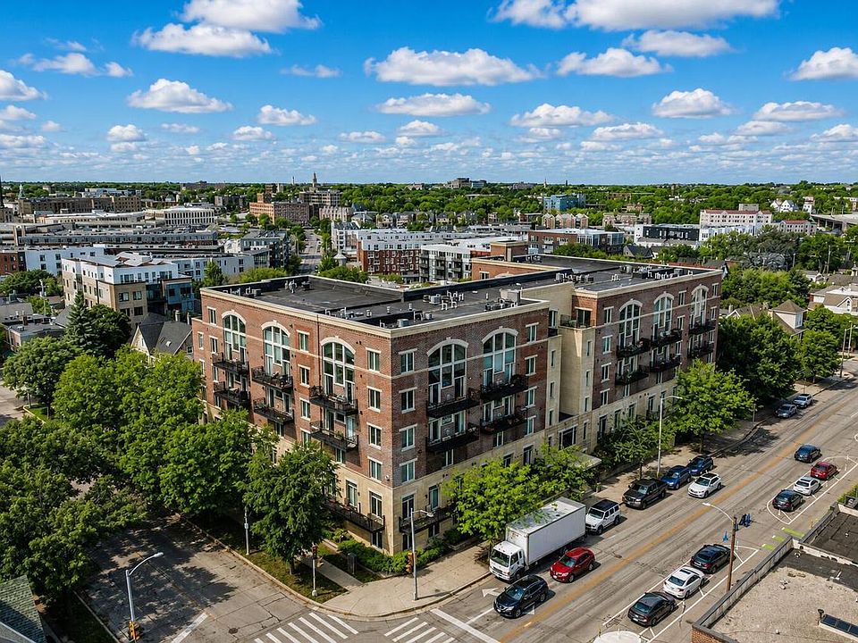 1st image of 1515 N Van Buren STREET #513