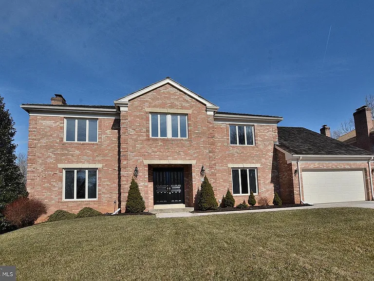 6286 Dunaway Ct — Photo 1