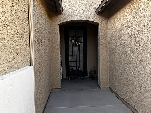 3rd image of 18455 W Robin Ln