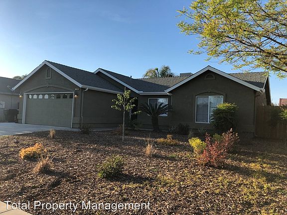 2nd image of 1100 Yellowstone Dr