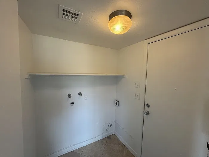 3 bed, 2.0 bath, 1416 sqft, $1,650 — Photo 4