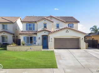 5411 Rockview Dr, Bakersfield, CA 93313