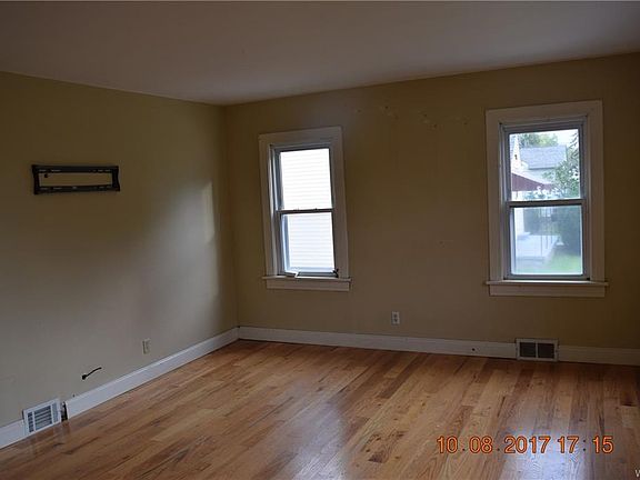 4th image of 5073 Glendale Ave