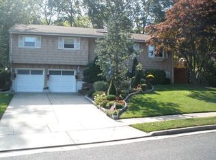 11 E Waverly Dr, East Brunswick, NJ 08816