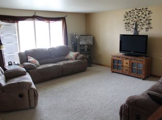 1115 Cedar St, Little Chute, WI 54140