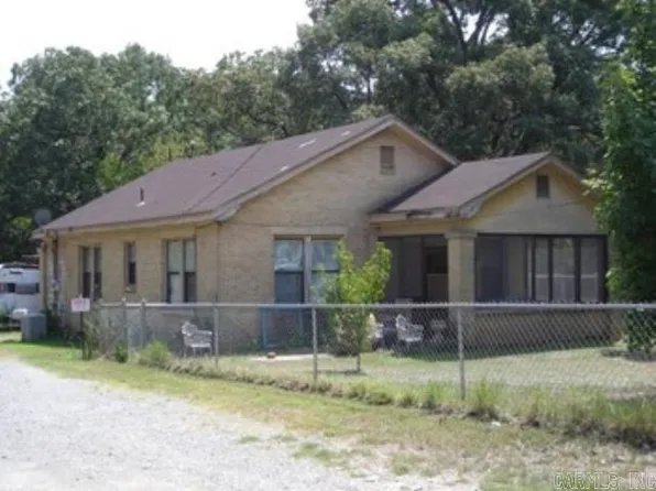 400 Reynolds Ave, White Hall, AR 71602