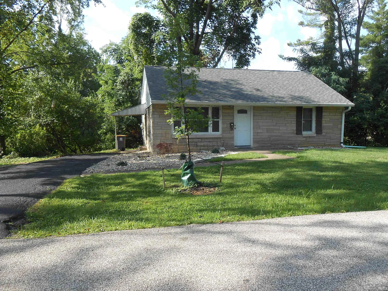 2 bed, 1.0 bath, 816 sqft, $1,800 — Photo 4