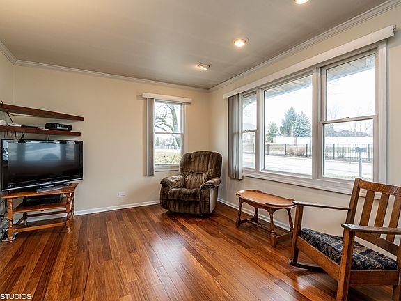 3rd image of 9215 183rd St