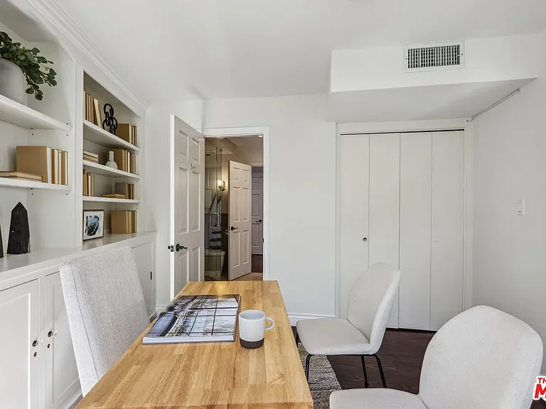 2411 Mount Olympus Dr — Photo 26