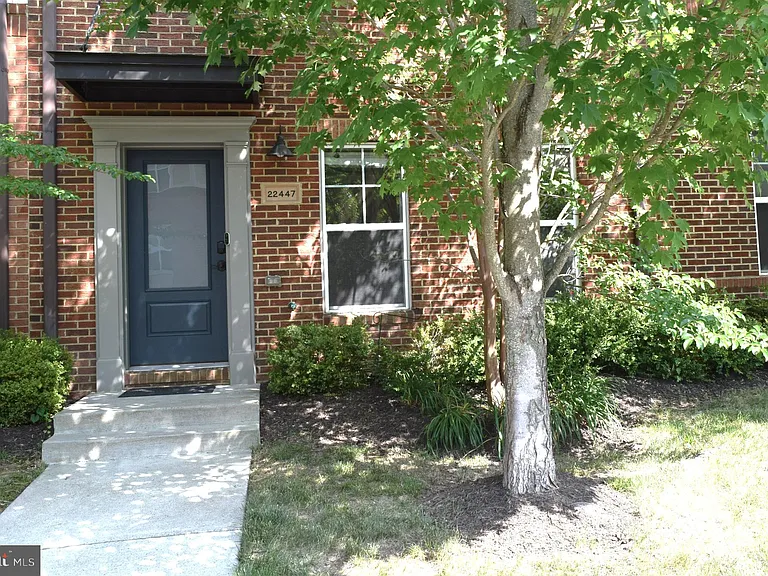 22447 Verde Gate Ter — Photo 1