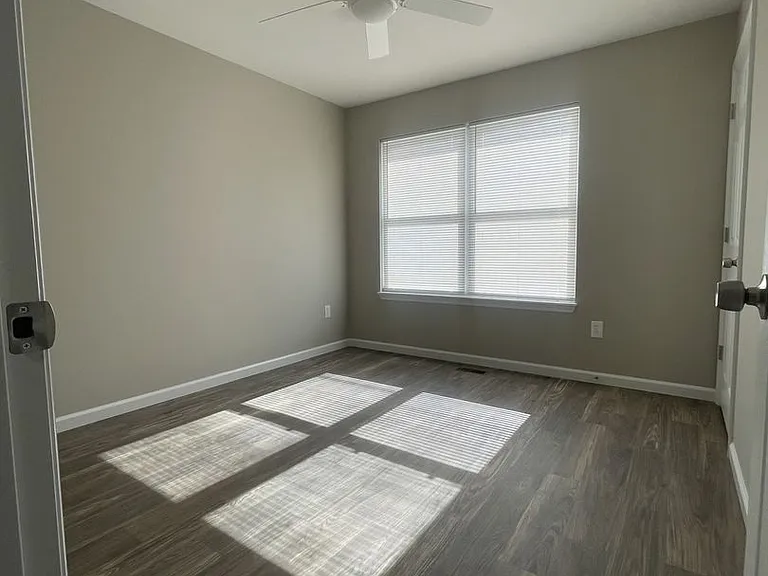 201 Equestrian Dr — Photo 17
