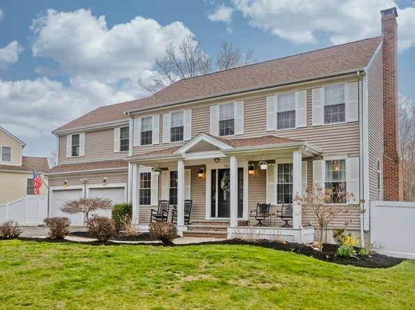306 Whippoorwill Dr, Raynham, MA 02767