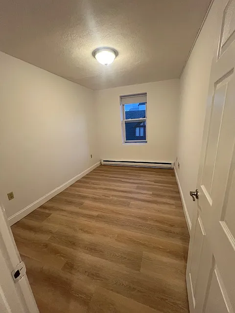2 bed, 700 sqft, $3,500 — Photo 3