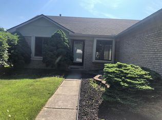 8842 Norman Ave, Livonia, MI 48150
