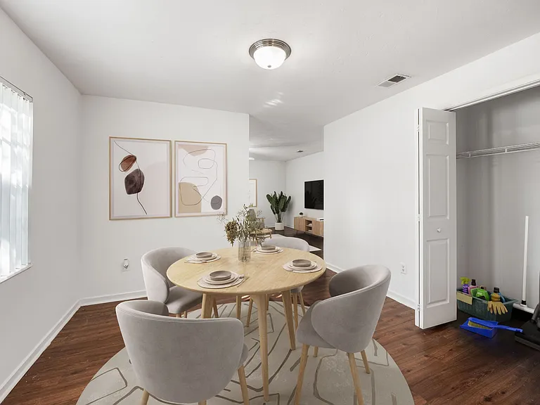 Dining Dining