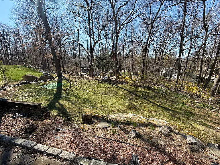 26 Forest Ln — Photo 17