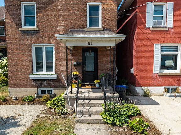 3rd image of 1186 2nd Ave W