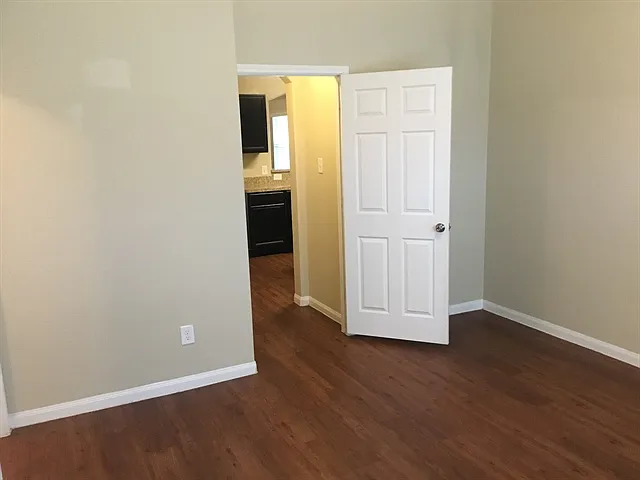 2519 Bammelwood Dr — Photo 8