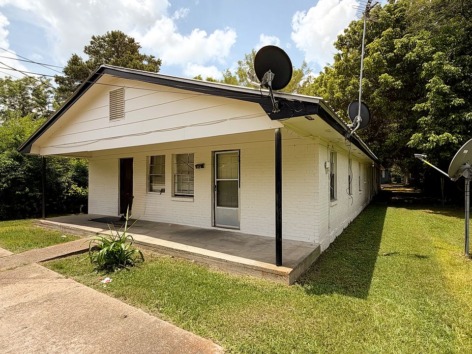 2nd image of 607 Peach St #609