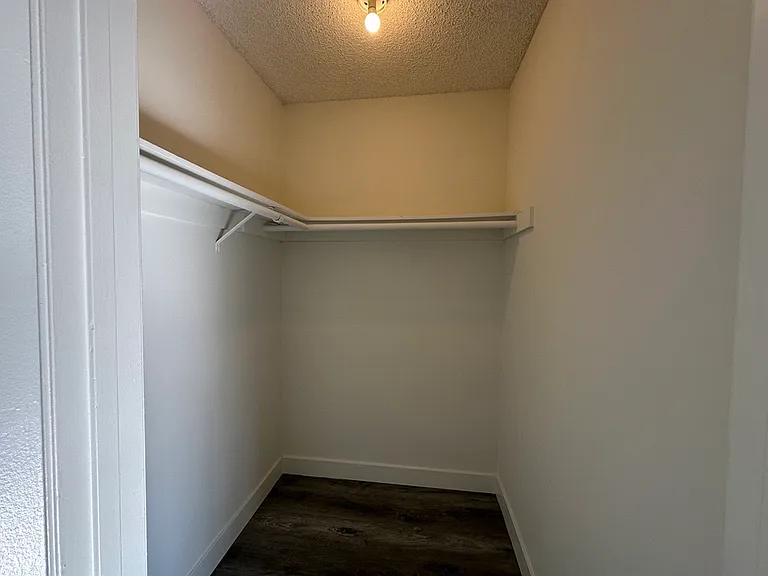 6451 Kester Ave #11 — Photo 10