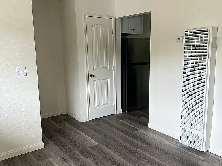 315 Playa Del Sur St #C — Photo 4