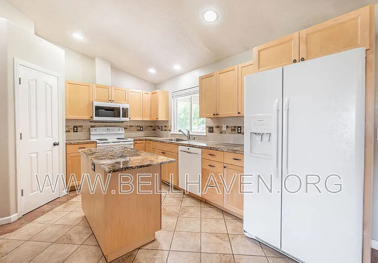 12447 W Norristown St — Photo 3