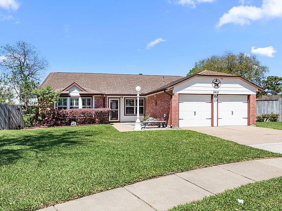 2nd image of 2419 Pebbledowne Cir