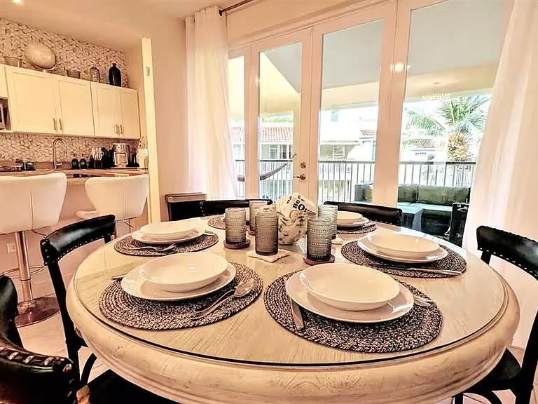 180 Palmas Dr #27C — Photo 8
