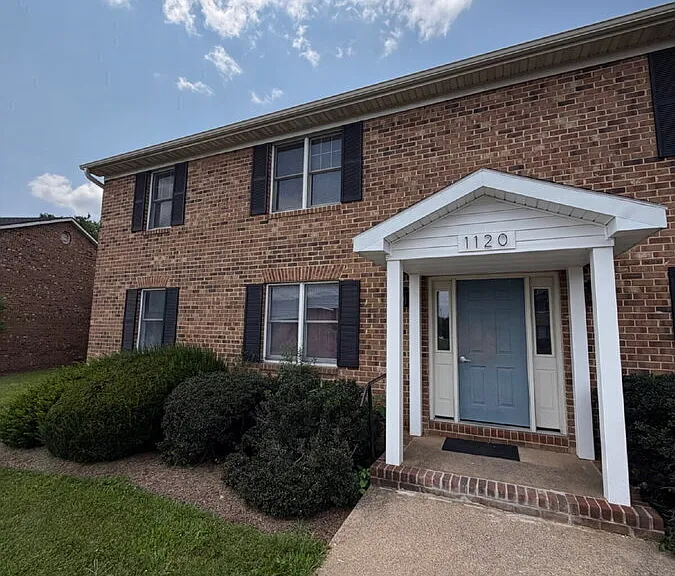 1120 Old Furnace Rd #C — Photo 1