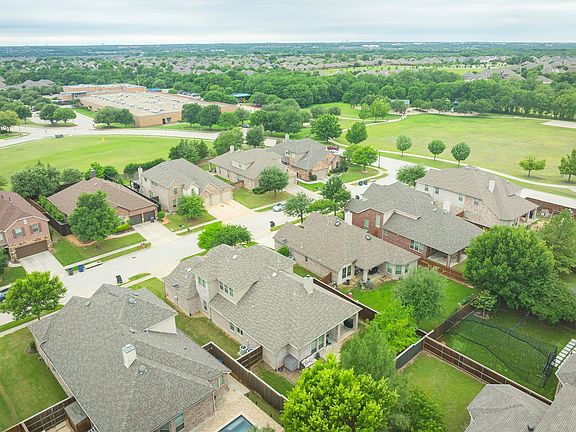 5th image of 5320 Grovewood Dr
