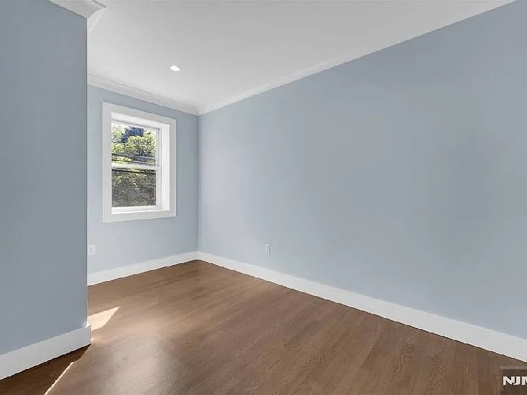 229 Columbia Ave #2 — Photo 10