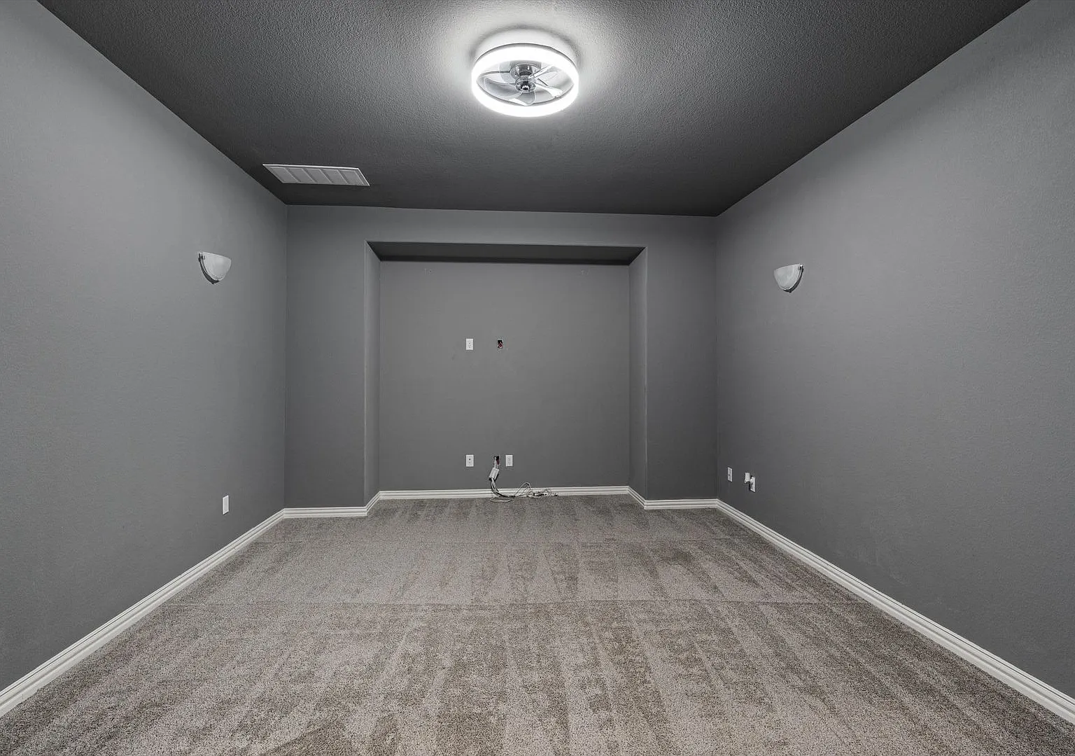 Incredible 4-Bedroom Home in Liberty Hill for Lease — Photo 4