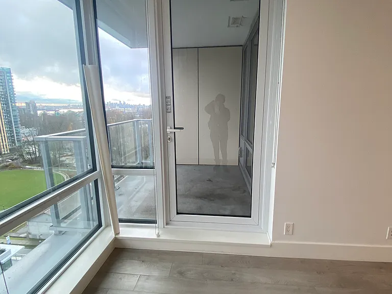 680 Seylynn Cres #1604 — Photo 10