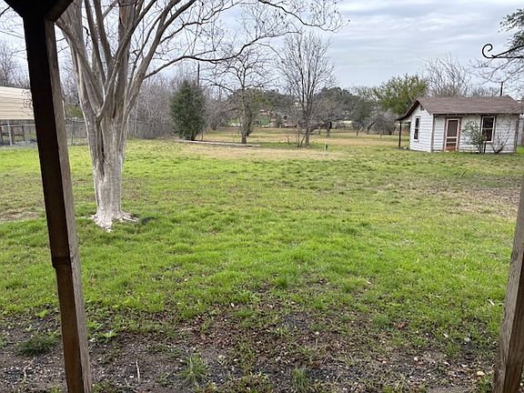 3rd image of 209 Greenlawn Dr