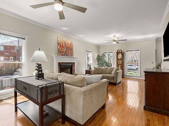 3rd image of 2573 Winder Dr