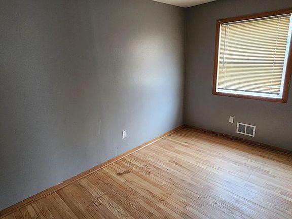 3rd image of 8109-8111 W Villard Ave